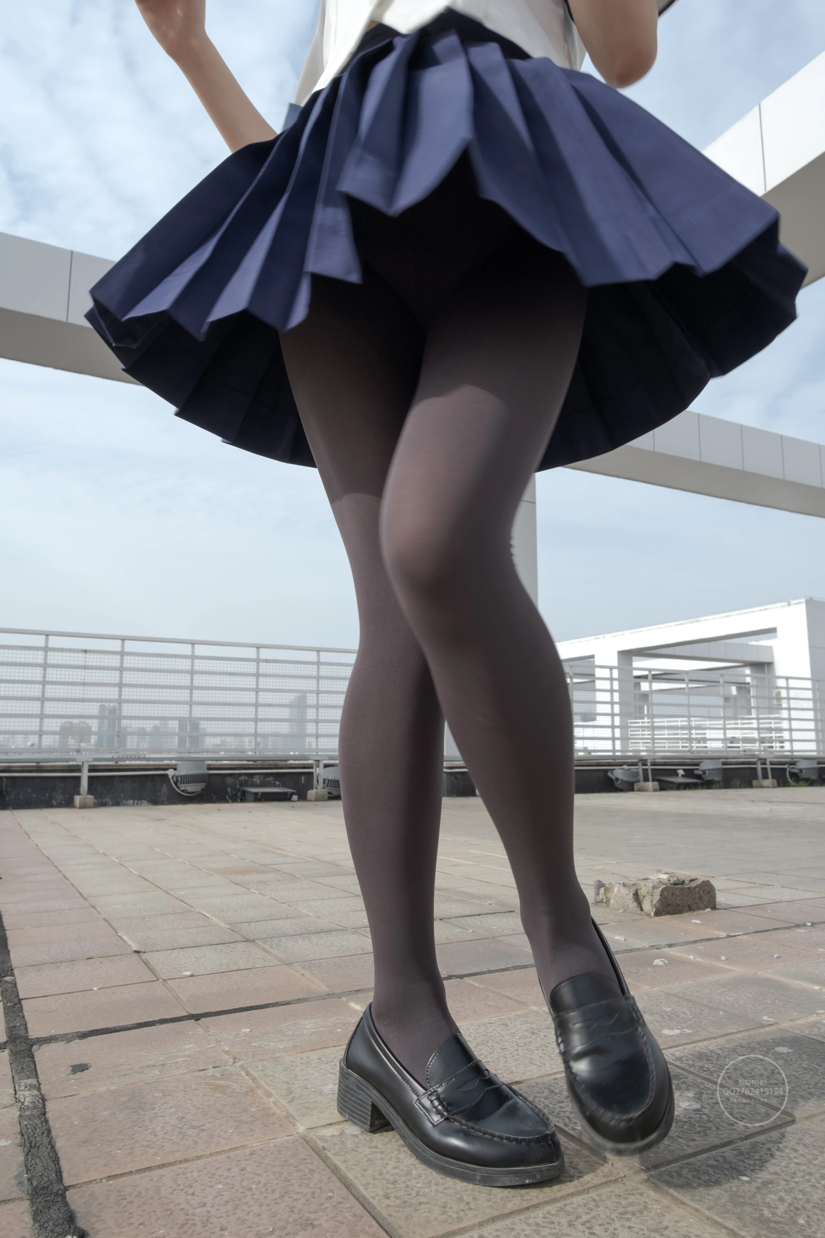 森萝财团 有料 NO.039 小香 天台上的JK灰丝美少女 [90P]插图8